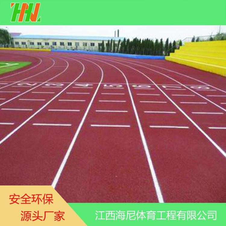 工程塑料假草坪 草纖維較硬 簡(jiǎn)單纖化一般適用于網(wǎng)球場(chǎng) 操場(chǎng)等